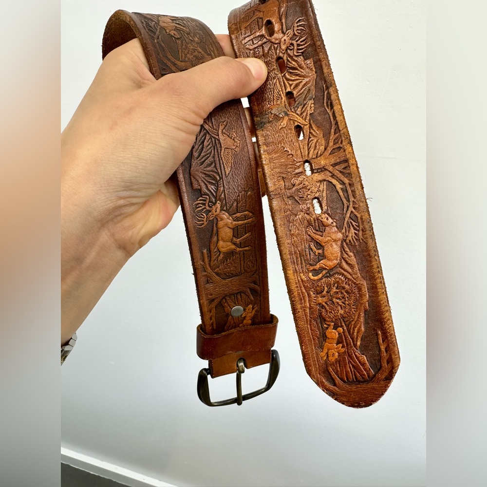 ⛔️SOLD⛔️Vintage Brown Leather Embossed Animal Woodland Theme Adjustable Belt Siz - Picture 3 of 11